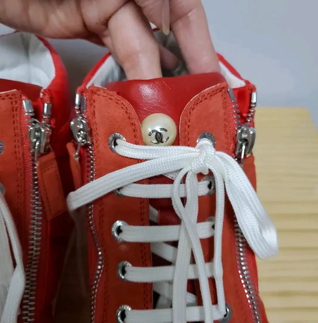 ハイトップスニーカー