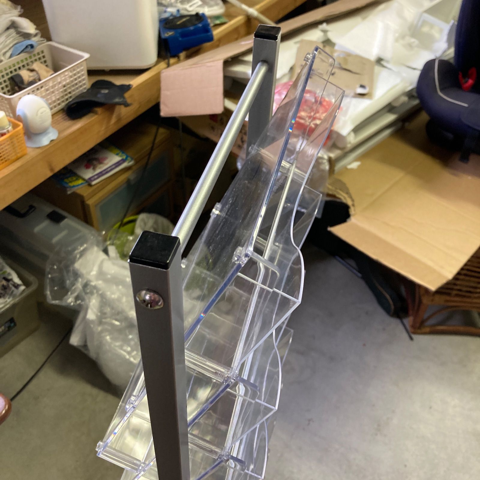 トヨダプロダクツ　カタログスタンド 店舗用チラシラック A4 1列 X 10段 たのめーる】トヨダプロダクツ パンフレットスタンド 1列10段 A4