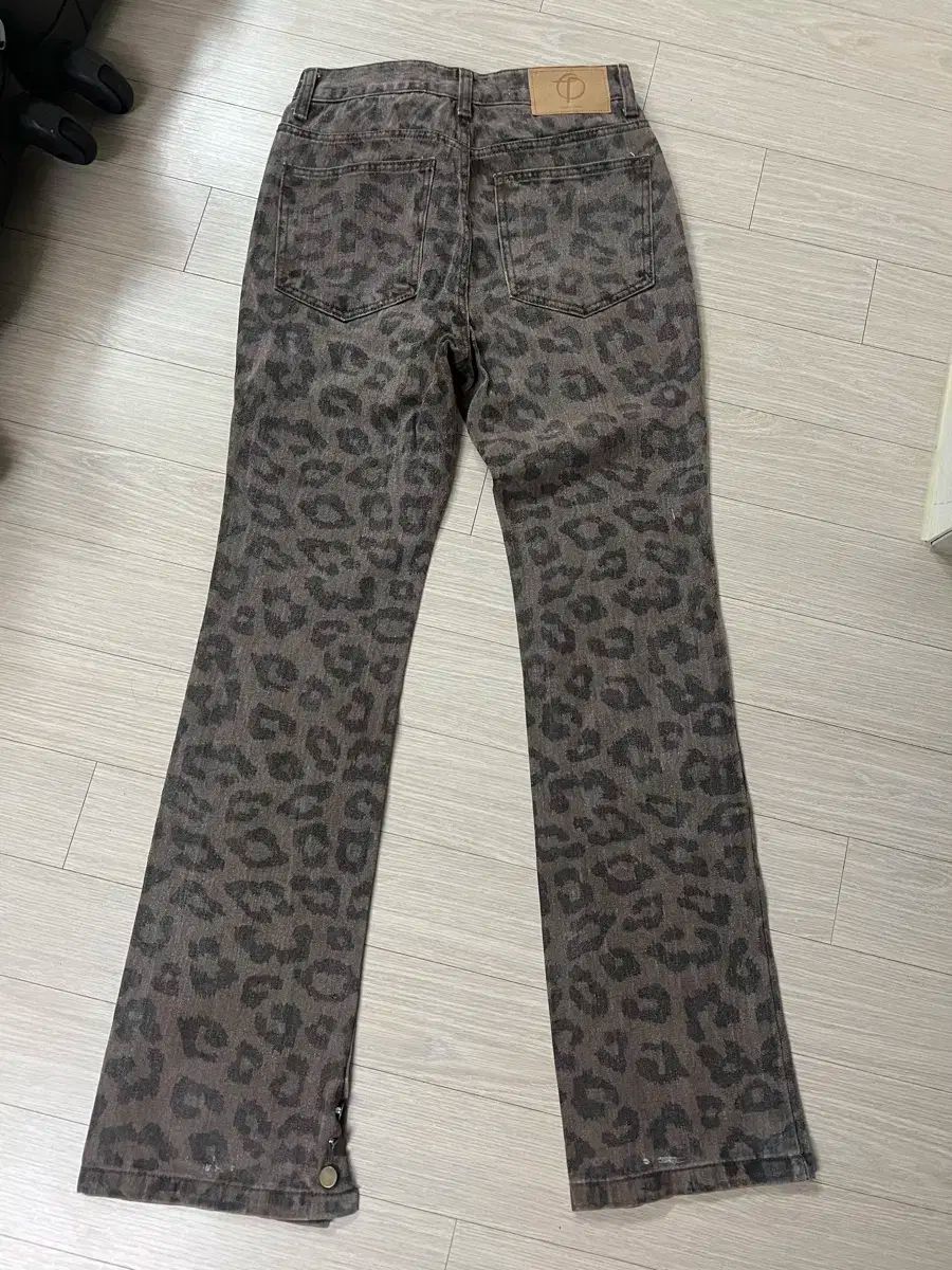 ザオープン レオパード パンツ