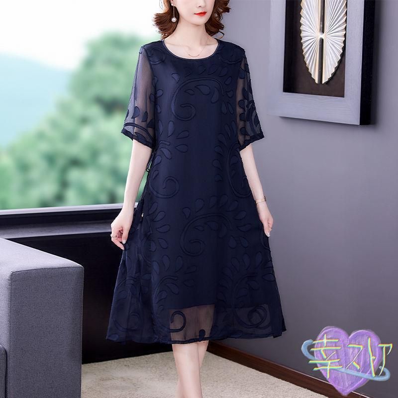 女性