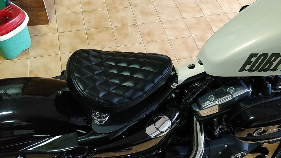 シ*ヤ様 NOS 未使用新品 リジット チョッパー YANYAN ソロシート マ JIMWAG