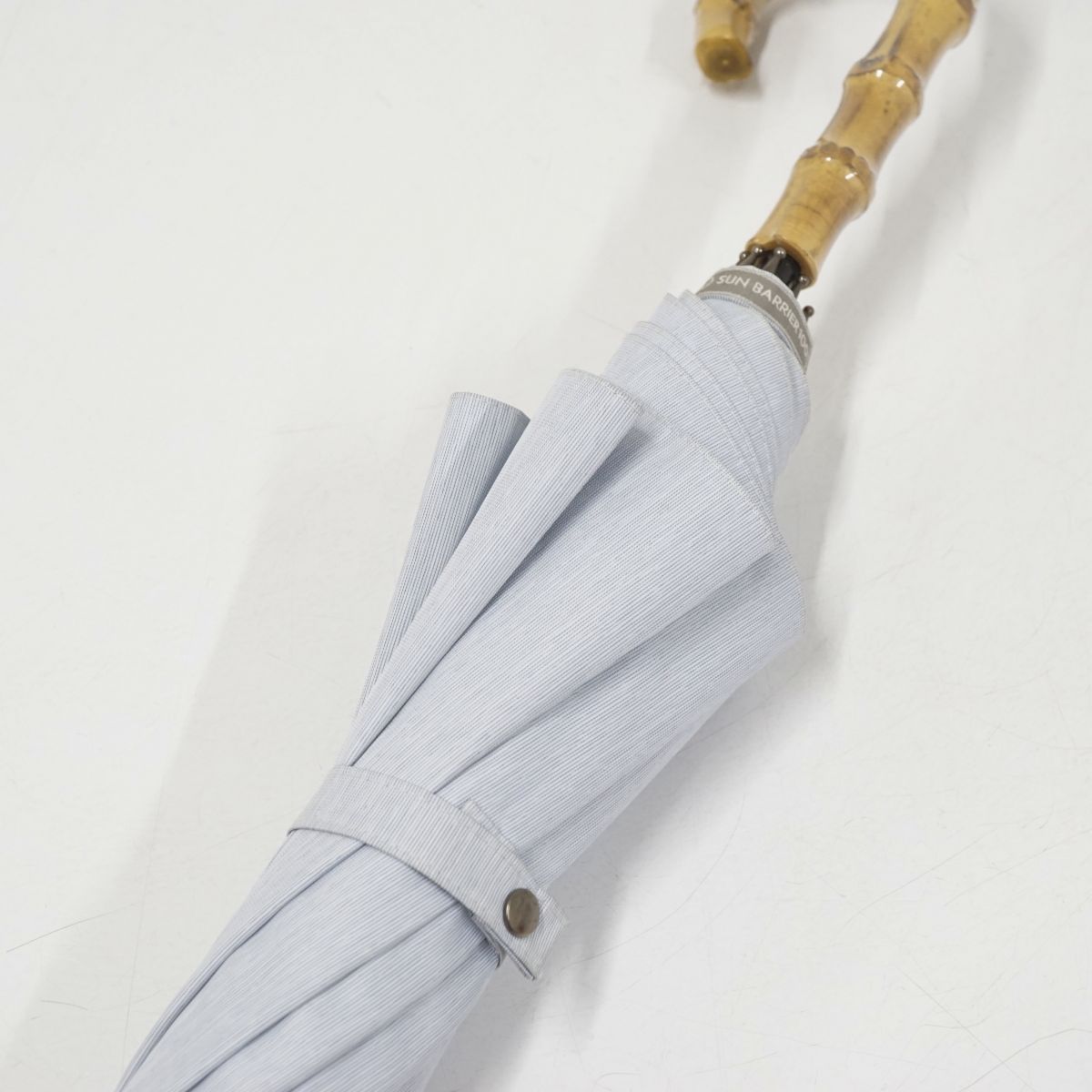 完全遮光日傘 サンバリア100 USED美品 Mサイズ moku ブルー クリア手元