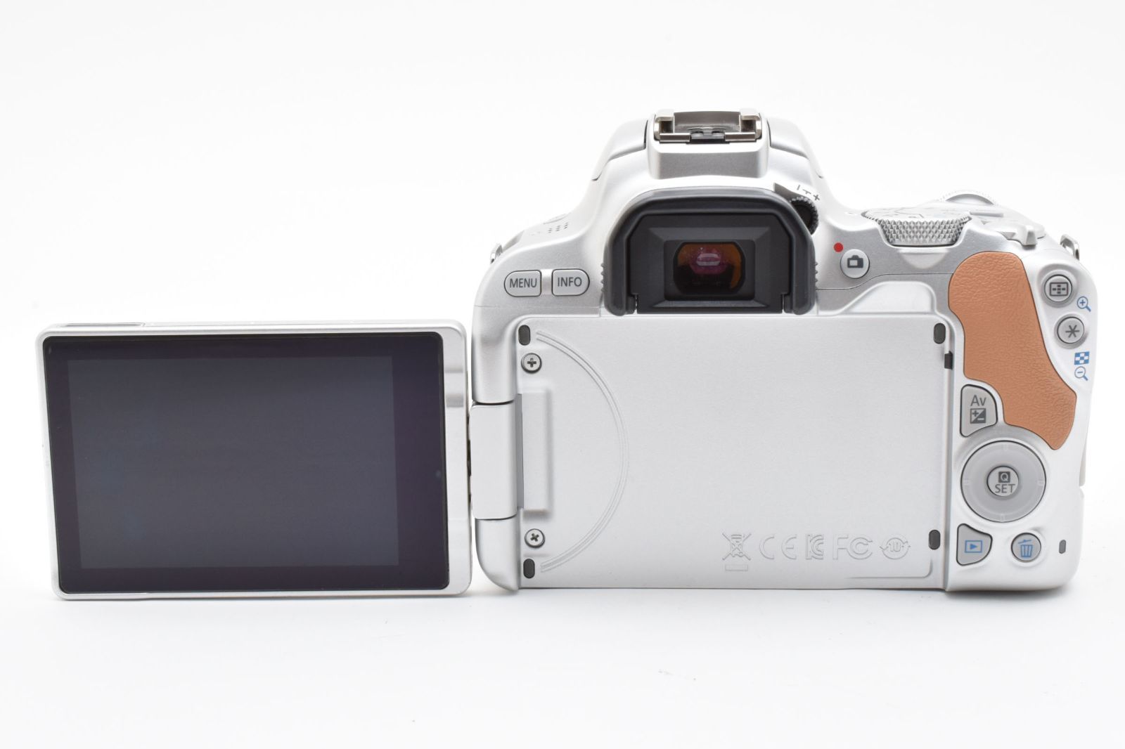 シャッター数13500回のみ！キヤノン EOS Kiss X9 レンズキット - メルカリ