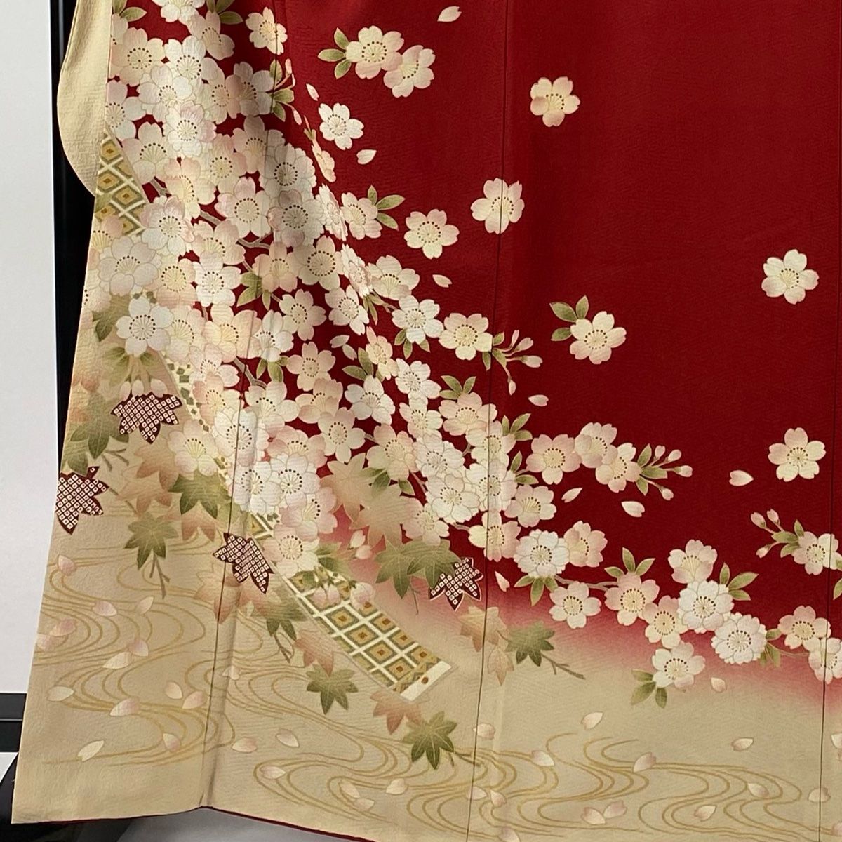振袖 豪華 桜 金彩 身丈176cm ゆったりトール 楽天市場】振袖 身丈167cm 裄丈66cm M 袷 桜 波 金糸 金彩 朱色
