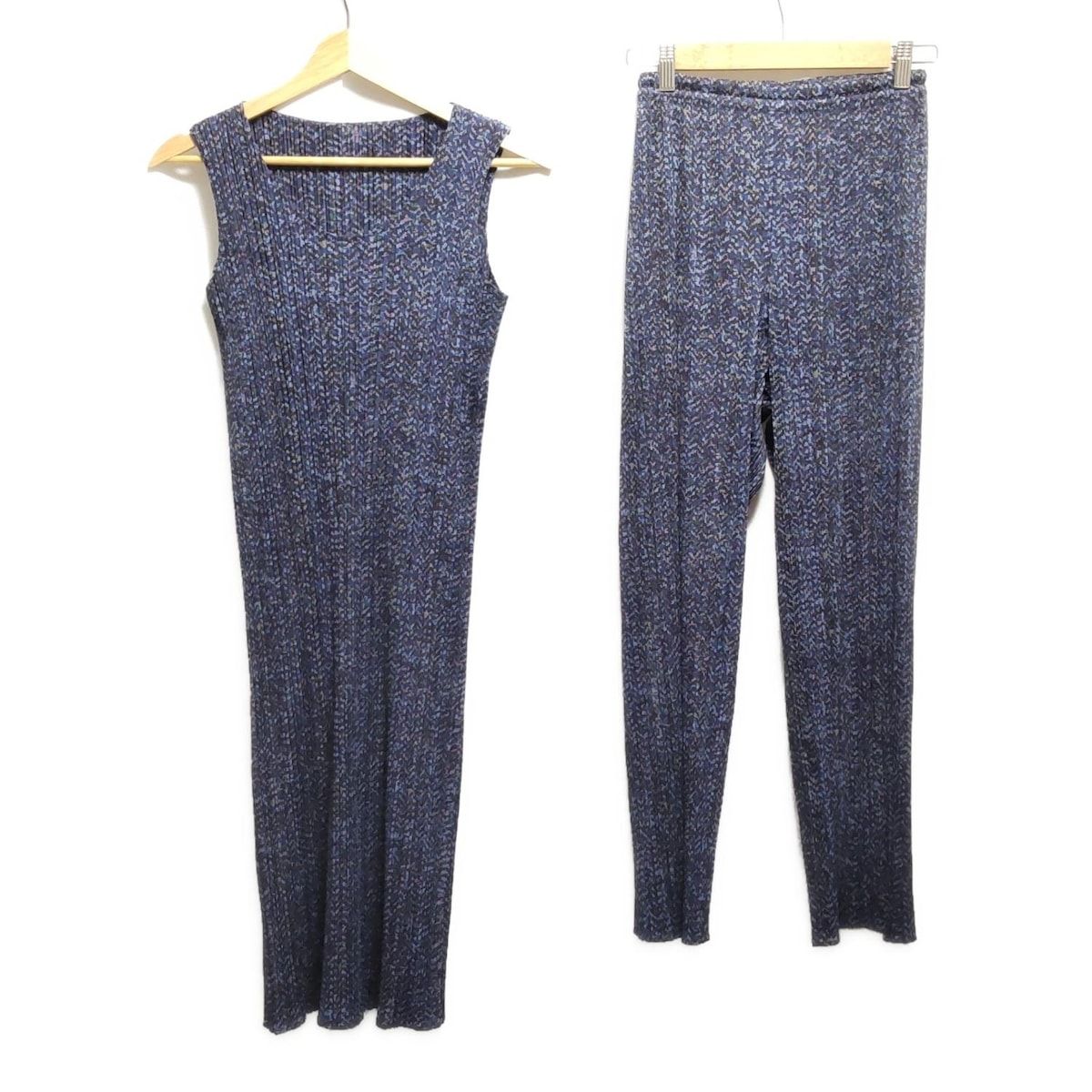 PLEATS PLEASE プリーツプリーズ レディースパンツセットアップ レディース - ネイビー×ダークネイビー×マルチ プリーツ