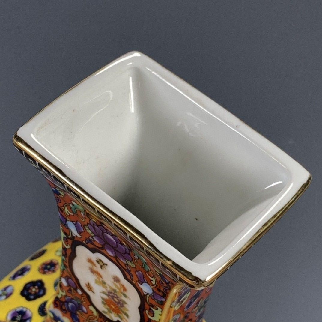 清代パステル蒔絵花鳥開窓扁腹尊瓶 景徳鎮 装飾品 現代工芸品美術品 置物 清代パステル蒔絵花鳥開窓扁腹尊瓶 景徳鎮 装飾品 現代工芸品