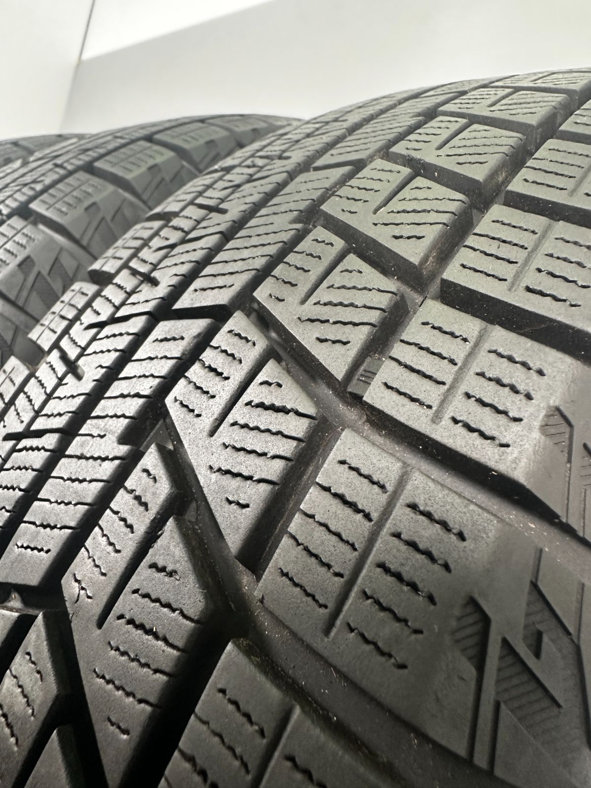165/65R14 ヨコハマ iceGUARD iG60 中古冬４本　　2022 送料無料☆165/65R14 ヨコハマ ICEGUARD IG60 2021～2022年製 4