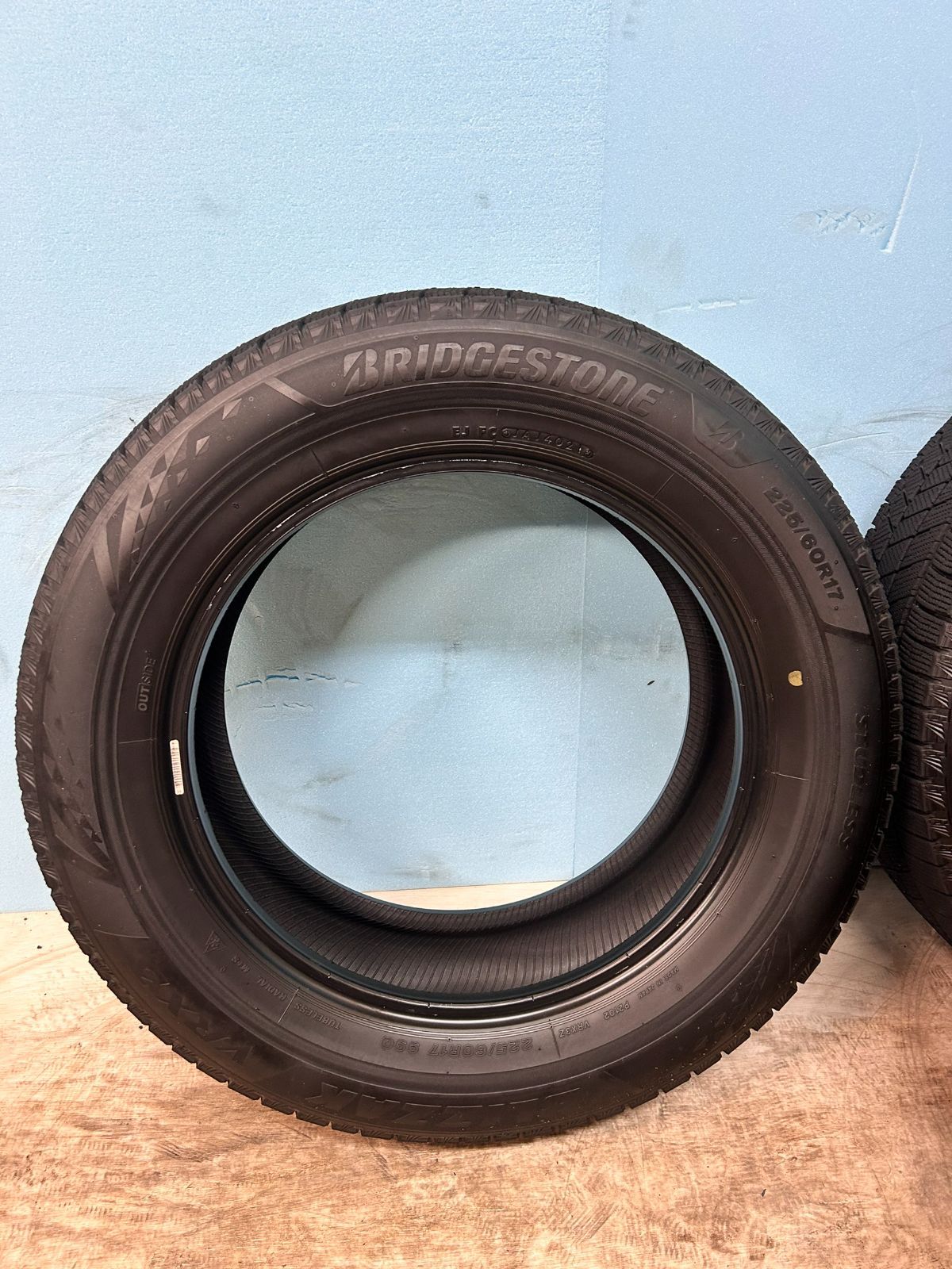 225|60|R17 VRX3 スタッドレス ブリヂストン BLIZZAK VRX3 17インチ ４本セット R17No9