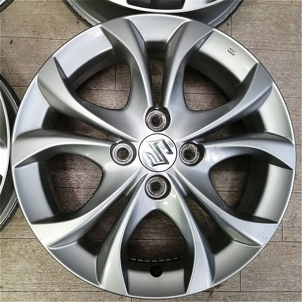 スズキ純正15インチ 4穴 インセット45 アルミホイール4本セット 激安 中古 4本セット】 スズキ ワゴンRソリオ 純正 アルミ
