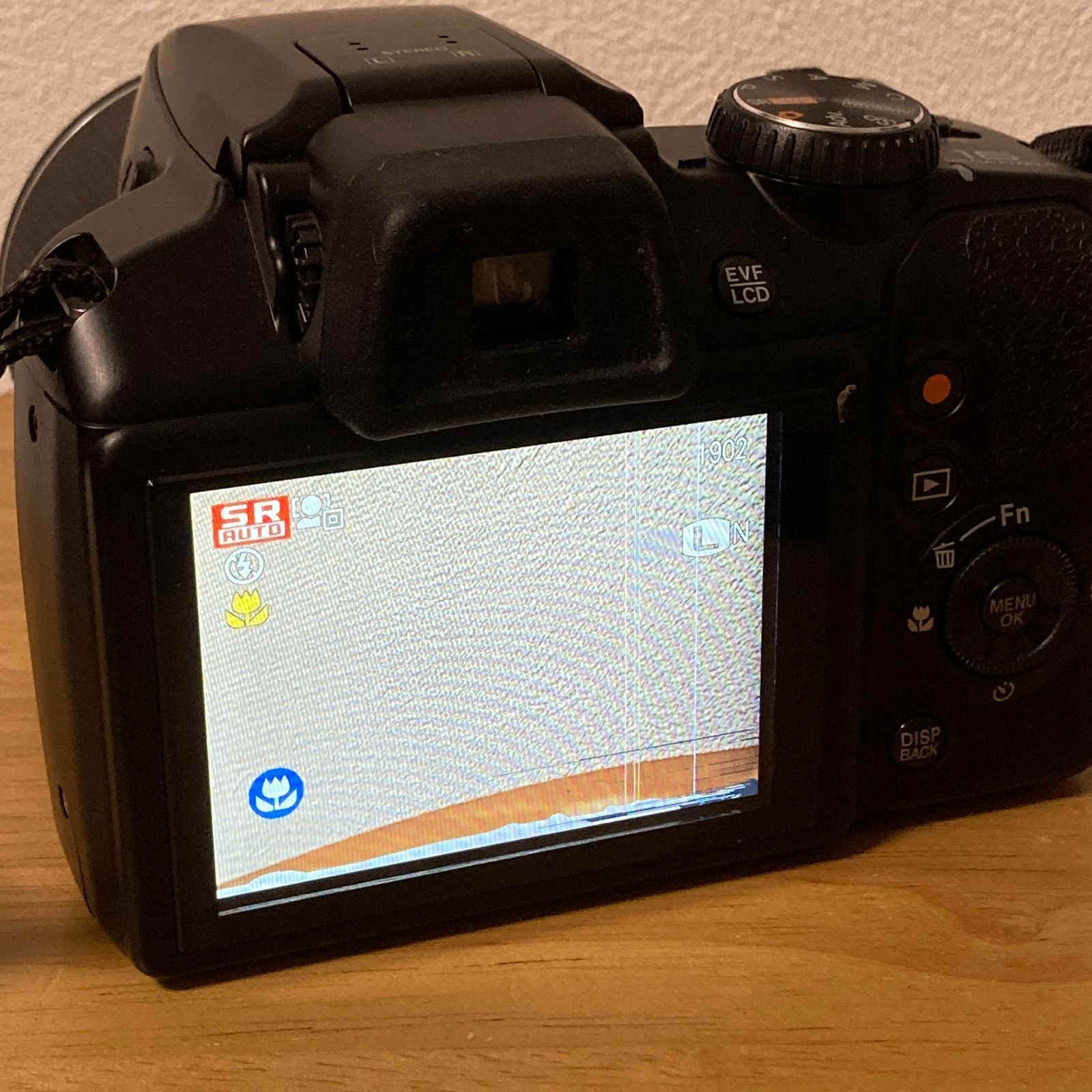 動作確認済み 44倍ズーム FINEPIX S8400 FUJIFILM 単3乾電池4本で作動 
