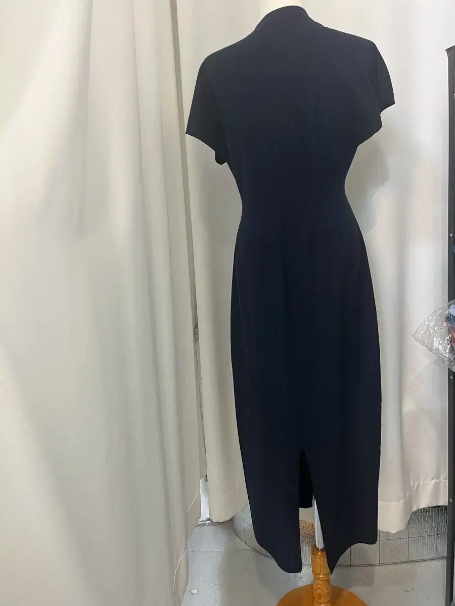 2025 イヤーモアカシミア 黒 ワンピース S サイズ