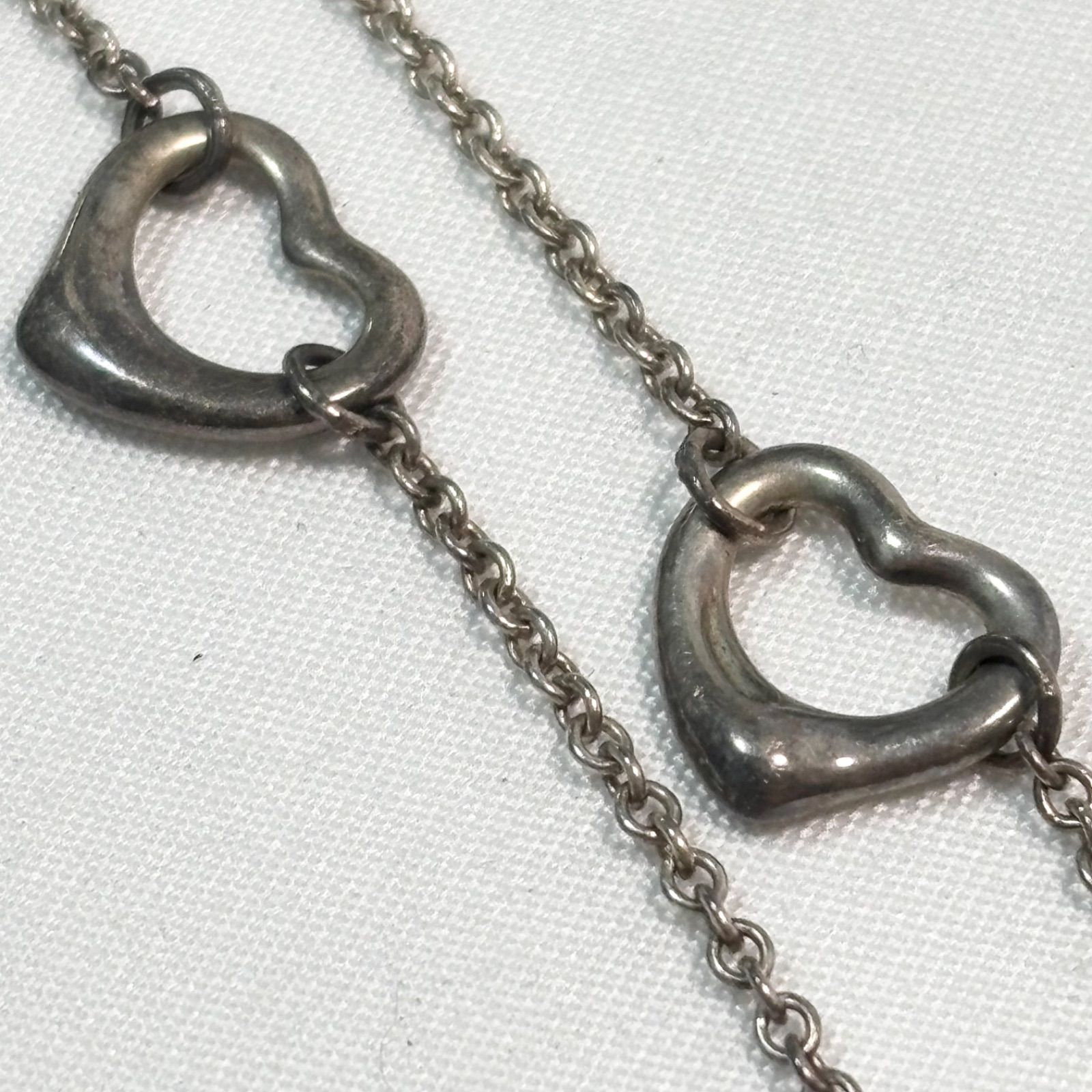 Tiffany ＆ Co. オープンバングル ブラック 【公式通販】