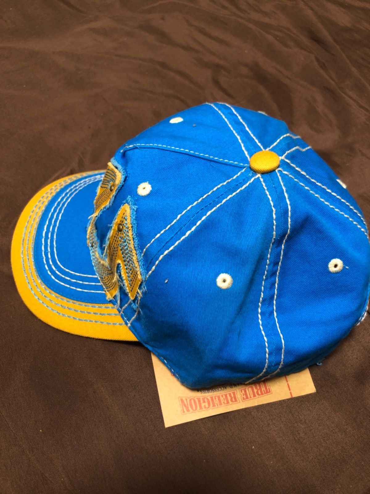 045 TRUE RELIGION ブルー ロゴ刺繍 キャップ - メルカリ