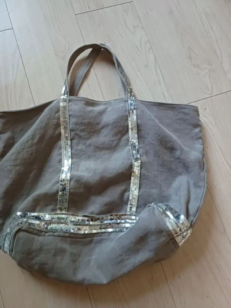 ヴァネッサブリューノ スパンコール装飾 トートバッグ