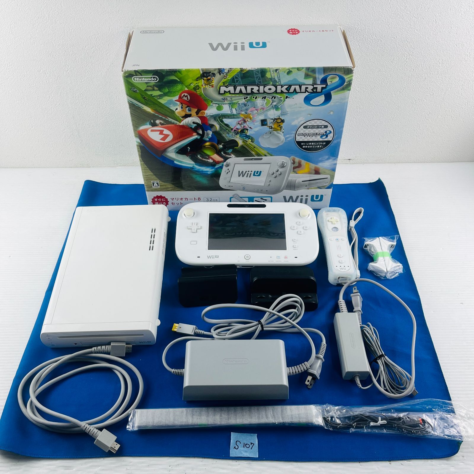 WiiU本体マリオカート8セット（白）＋スプラトゥーンソフト