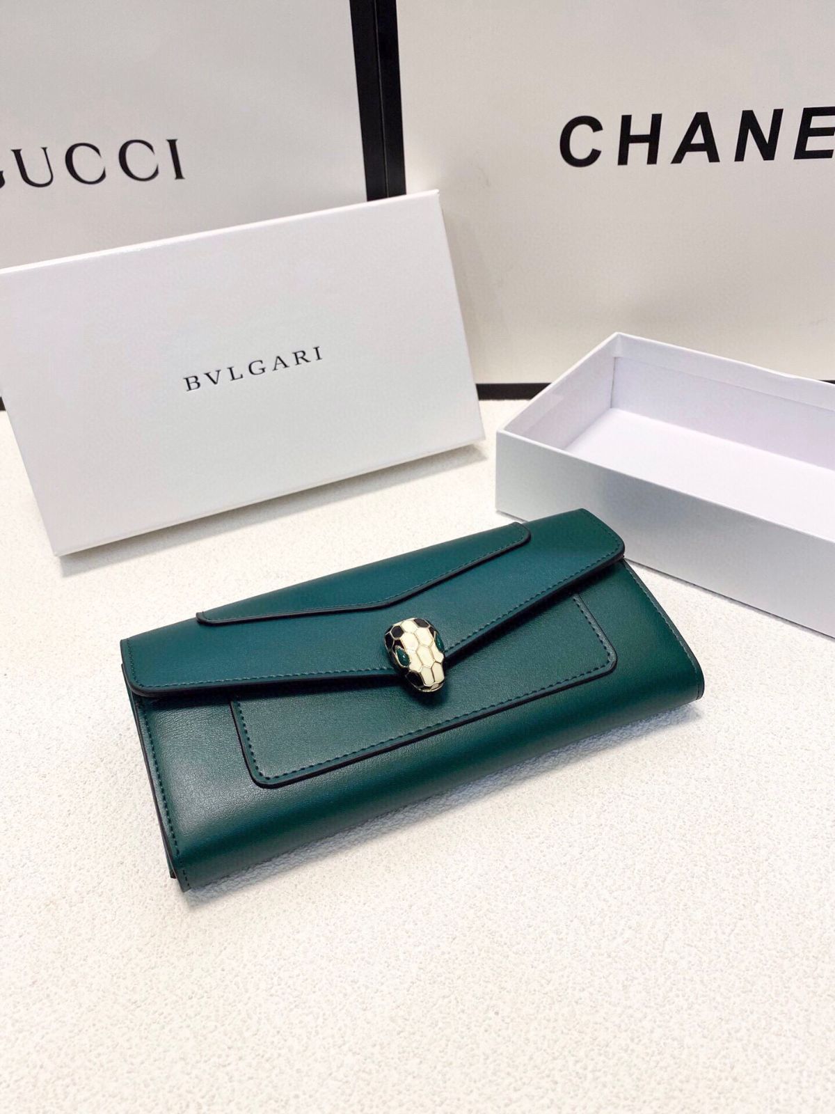 BVLGARI　キーケース　箱　ギャランティカード付 BVLGARI キーケース 箱 ギャランティカード付