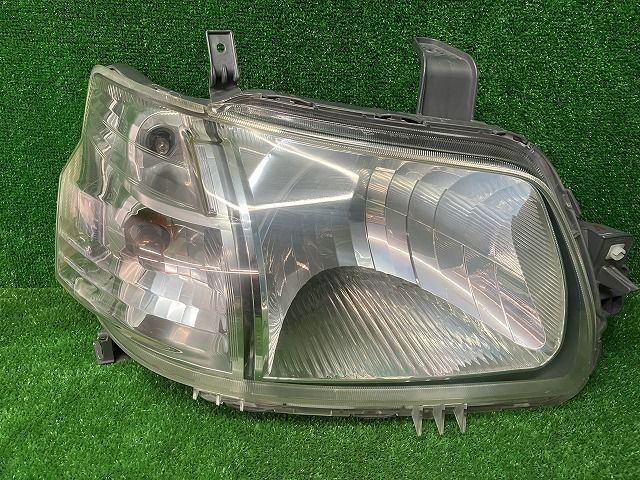 トヨタ　S402M/S412M　タウンエース　右ヘッドライト　ハロゲン　1819　A　レベ付き　241030228