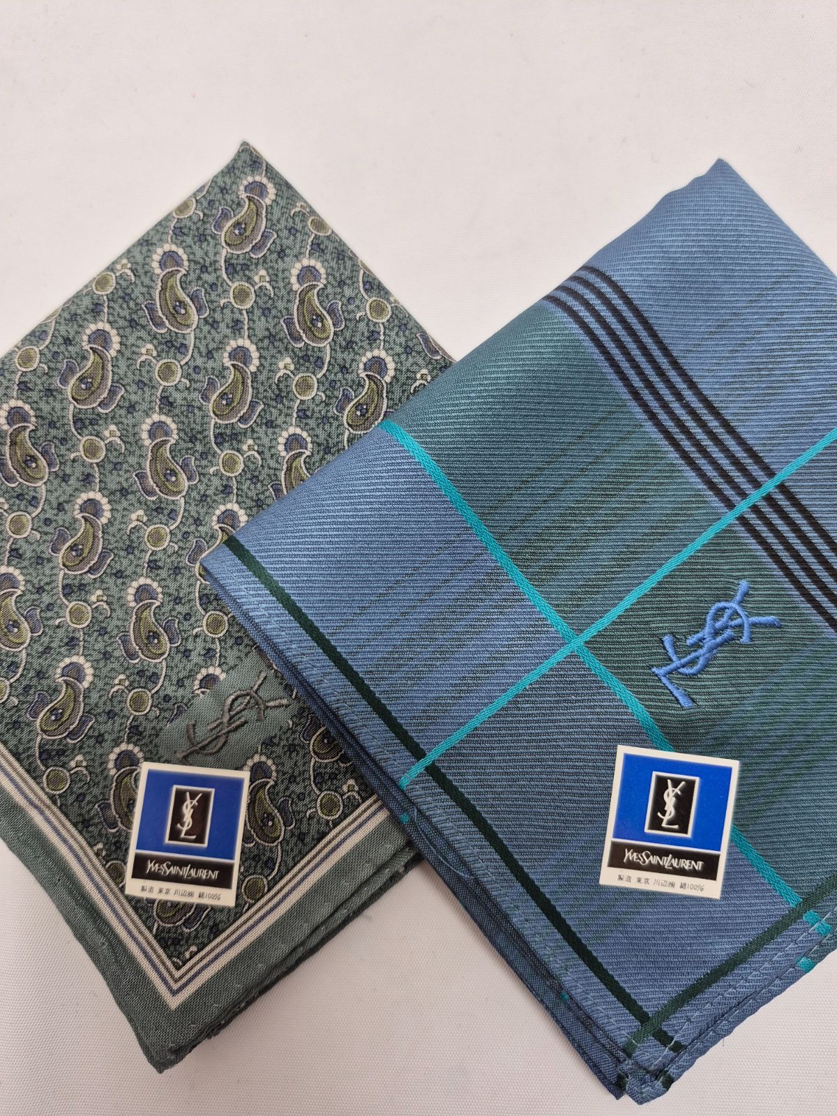 YVES SAINT LAURENT タオルハンカチ 2枚セット 美品】YSL ✴︎ タオルハンカチ ✴︎ 2枚セット - メルカリ