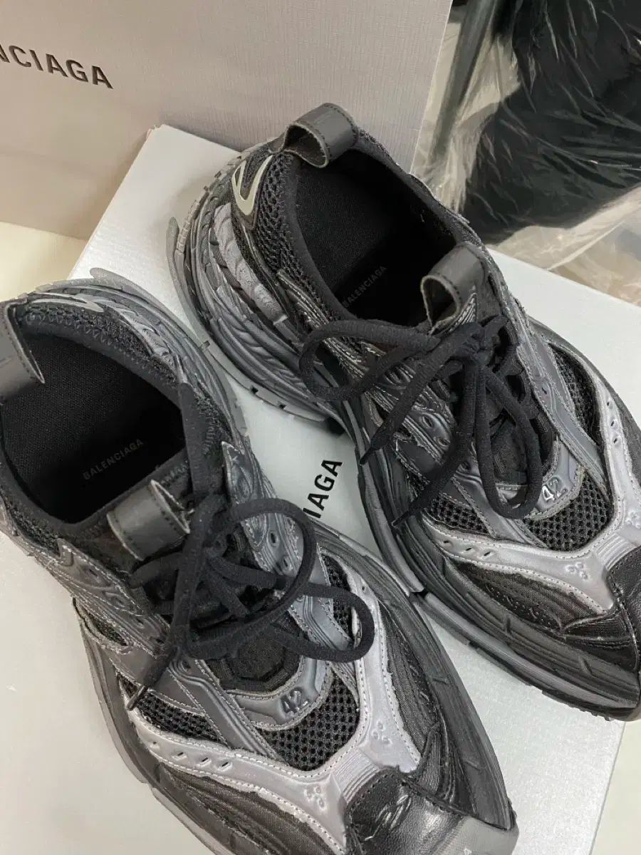 本物保証，人気 BALENCIAGA(バレンシアガ) プラットフォームスニーカー