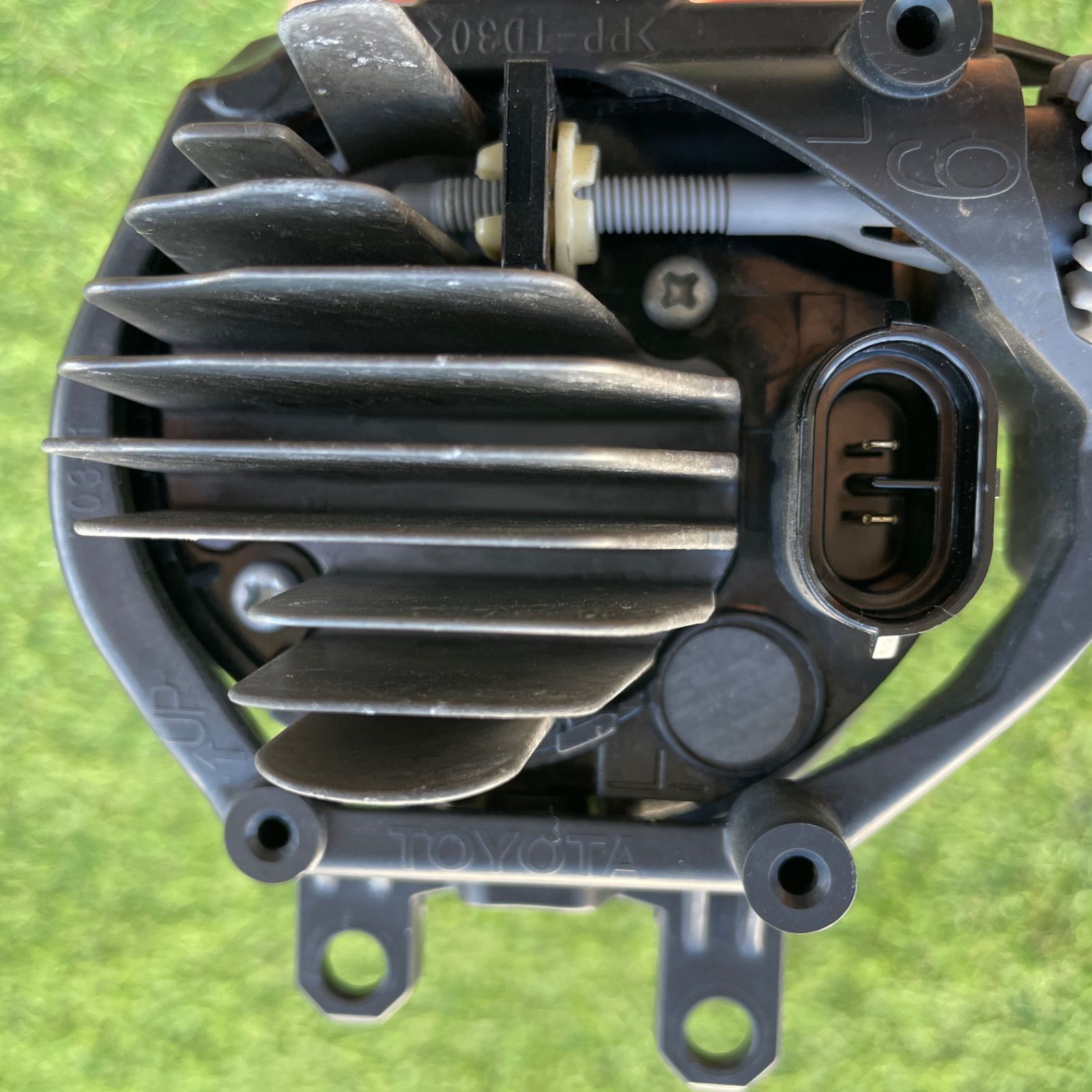 【ジャンク】ノア エスクァイア ZRR80 ZWR80 後期 右 ヘッド ライト エスクァイア ノア ZRR80 グーネット | 即日発送トヨタ ZRR80 ZWR80