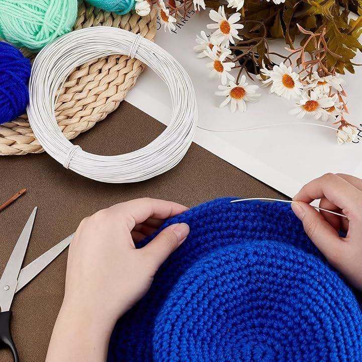 お花と羊毛ボール飾り付きパイロット帽子ハンドメイド ハンドメイド＊シルバニア＊赤ちゃん＊ハイハイ＊帽子2個セット