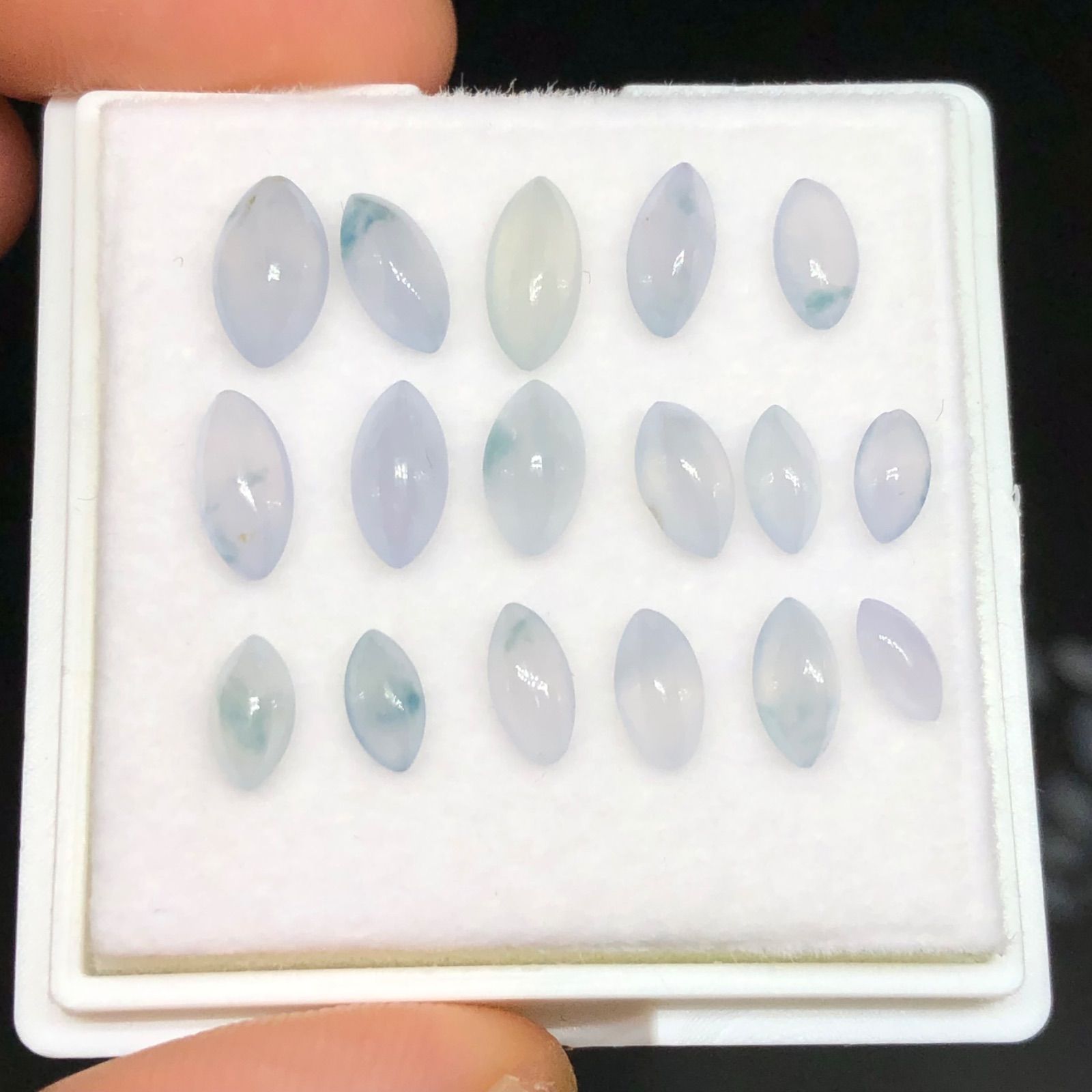 ミャンマー産 天然本翡翠 薄いラベンダー 彫刻ルースセット 17ピース 7.25ct