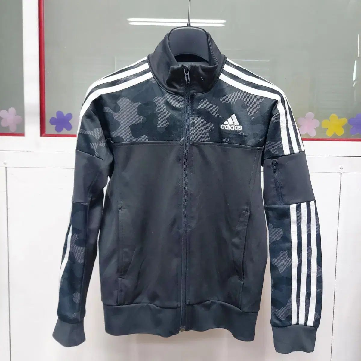 【雷市場（ポンジャン）商品韓国直送】 adidas(アディダス) トラックトップジップアップ 子供用 140 サブパラグラフ 5b5
