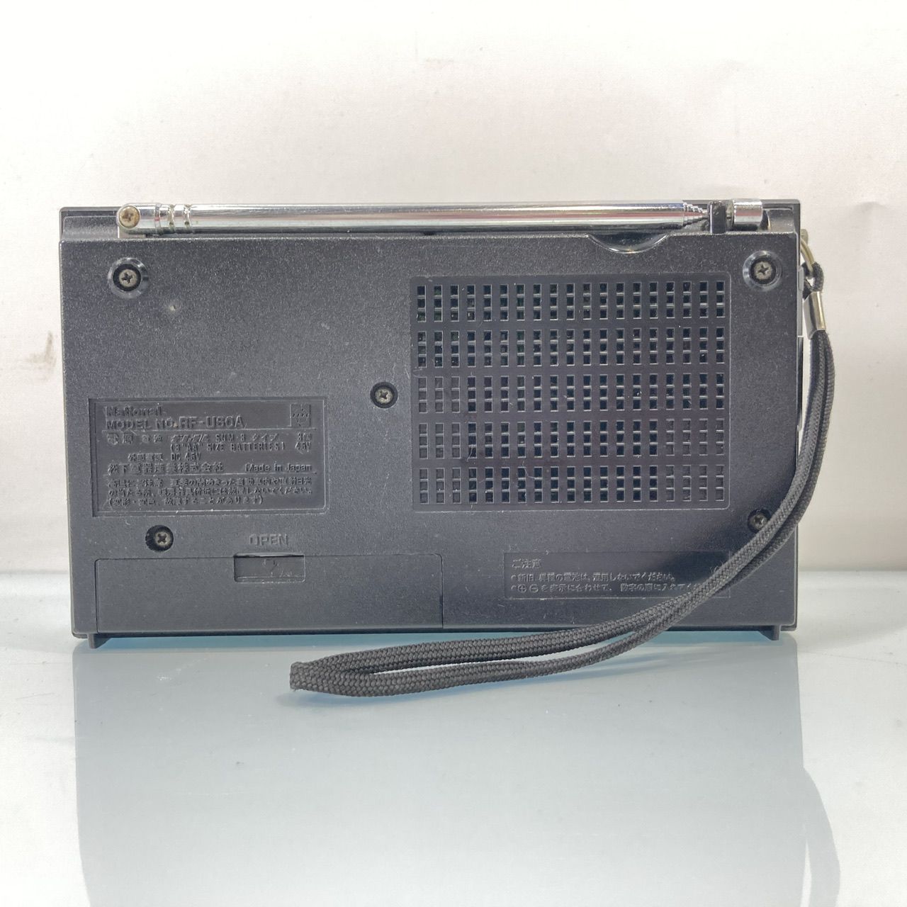 レトロ ナショナル MICRO008 RF-008 AM/FM ラジオ 美品 レトロ ナショナル MICRO008 RF-008 AM/FM ラジオ 美品