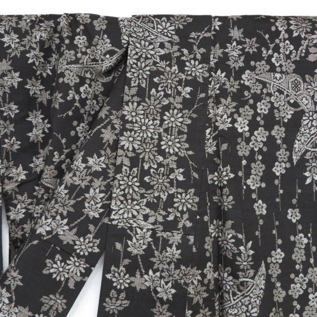 大島紬 着物 中古 正絹 袷 カジュアル 花模様 梅 菊 紅葉 黒鳶色