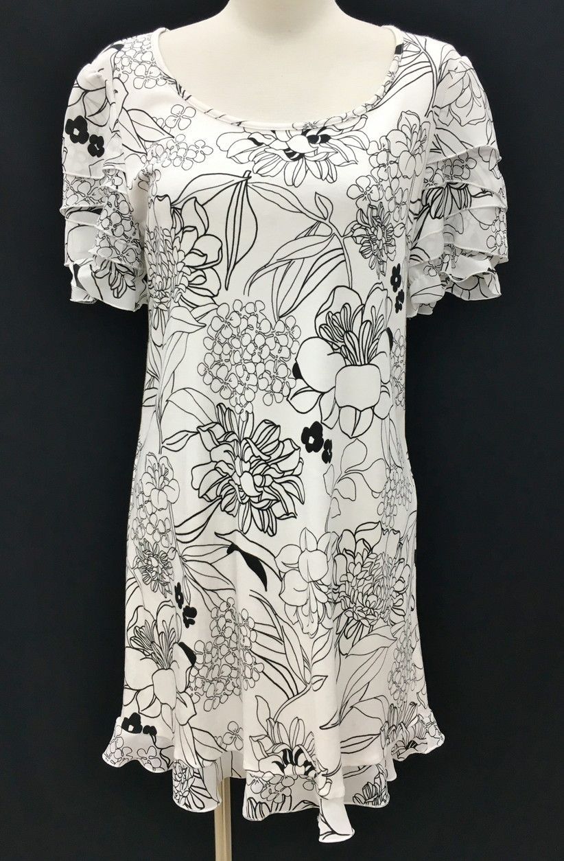 トゥービーシック★ 花柄半袖ワンピース　ベージュ系 TO BE CHIC（トゥー ビー シック）の 商品一覧 | ファッション