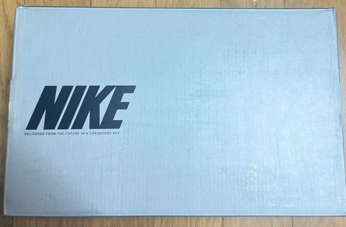 NIKE