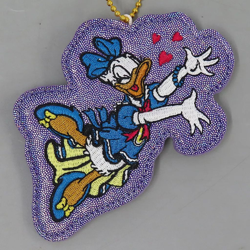 Disney Across America ピンバッジ　ドナルド　デイジー　新品 新品】香港ディズニー 20周年 ドナルド デイジー ピンバッジ 2点