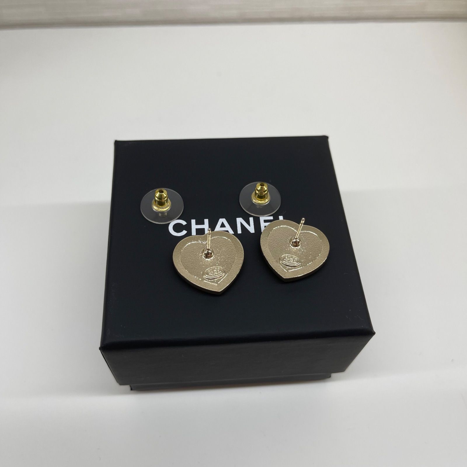 ファッションシーンで話題のこれから流行るブランド12選 新品未使用 ピアス ハート ココ シャネル CHANEL 2024 アクセサリー