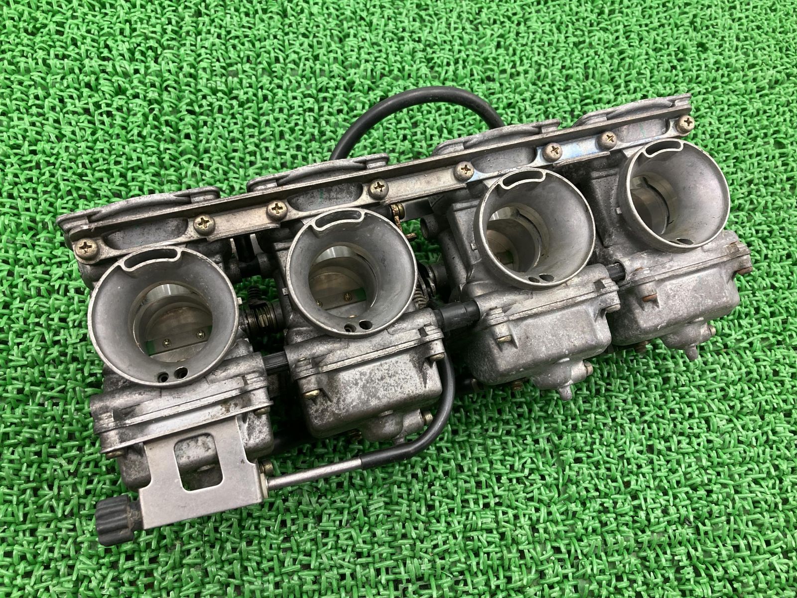 GPZ900R キャブレター V743 CLHJ カワサキ 純正  バイク 部品 ZX900A 修復素材や部品取りに 車検 Genuine:22170527