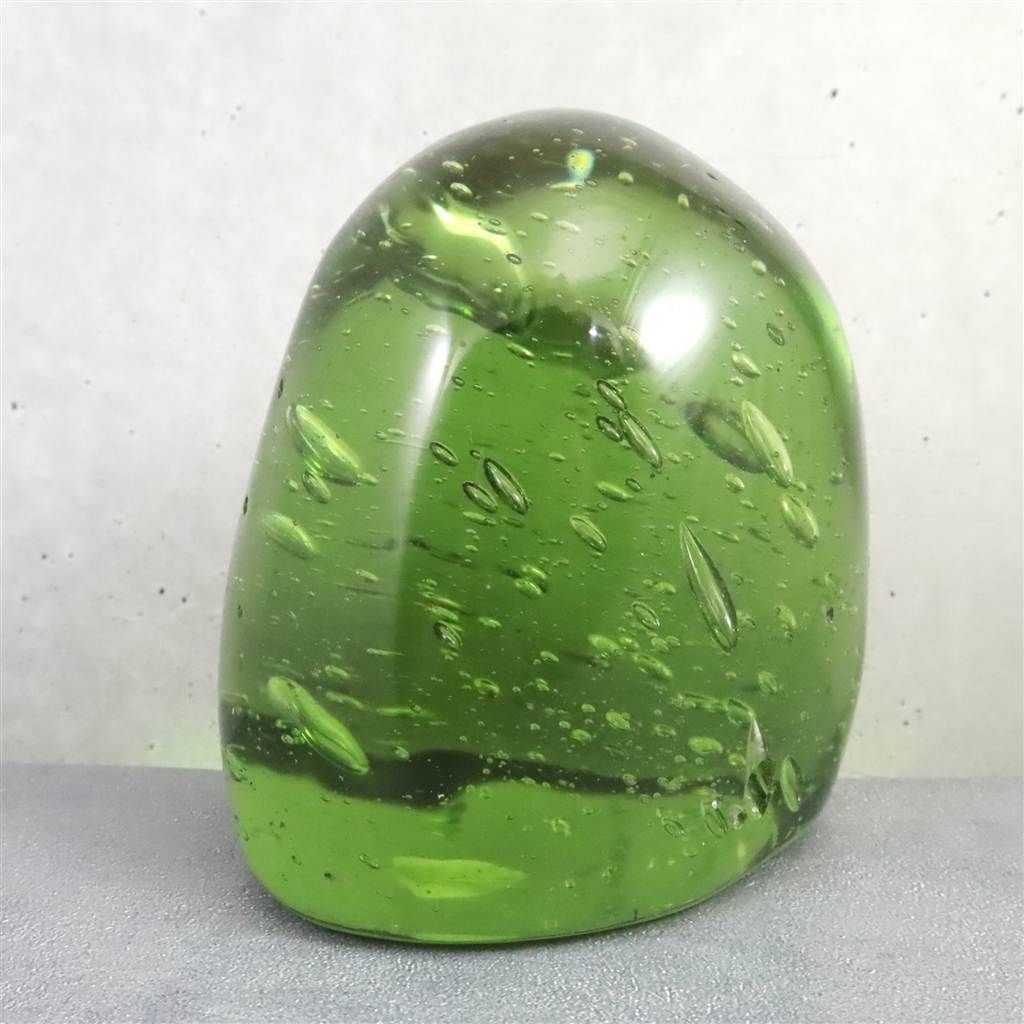 グリーン 若草色