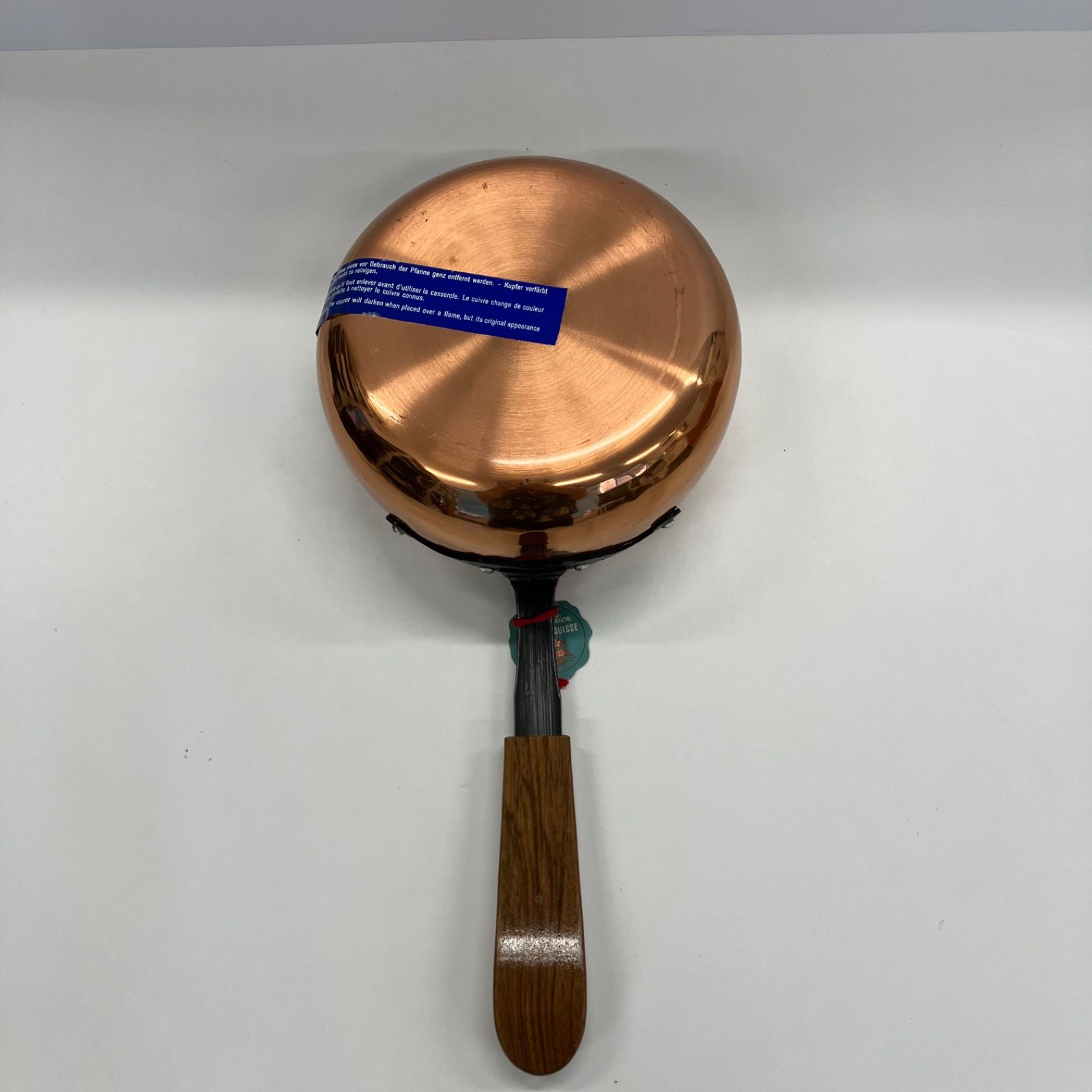 純銅鍋　片手鍋 木製ハンドル 純銅鍋 片手鍋 木製ハンドル 木製のハンドルと真鍮の金具が付いた