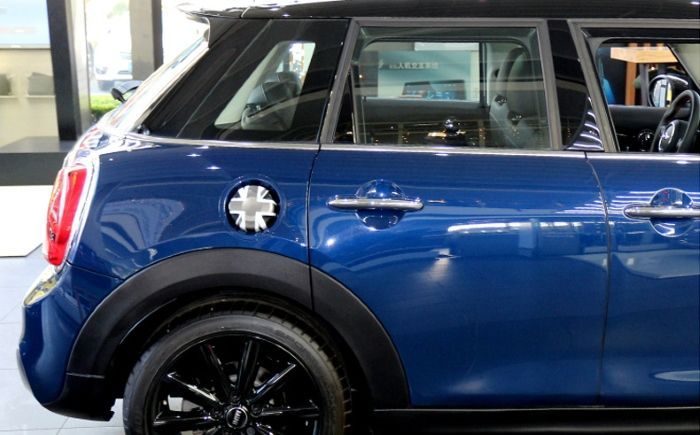 BMW MINI ミニ 給油口 キャップ カバー 全4色 F55 F56 F57 COOPER S / COOPER SD 用 クーパーS クーパーSD  フューエルタンク ガソリンタンク ミニクーパー 【カー用品のお店BeeTech】カスタマイズ 車用品 - メルカリ