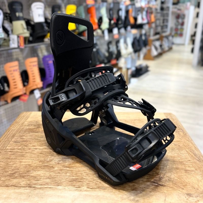 24-25 NIDECKER SUPERMATIC カラー:BLACK Mサイズ ナイデッカー