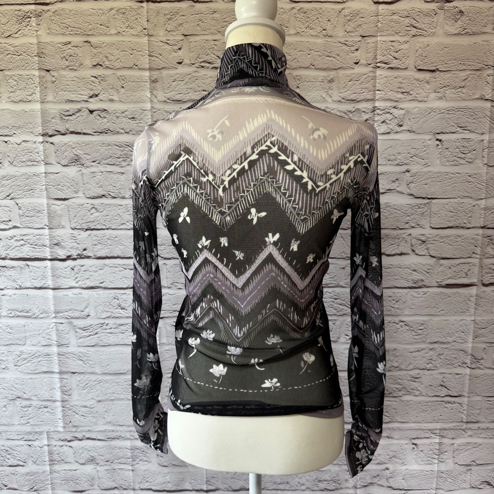 極美品【LEONARD】レオナール シアー モノトーン柄 花柄