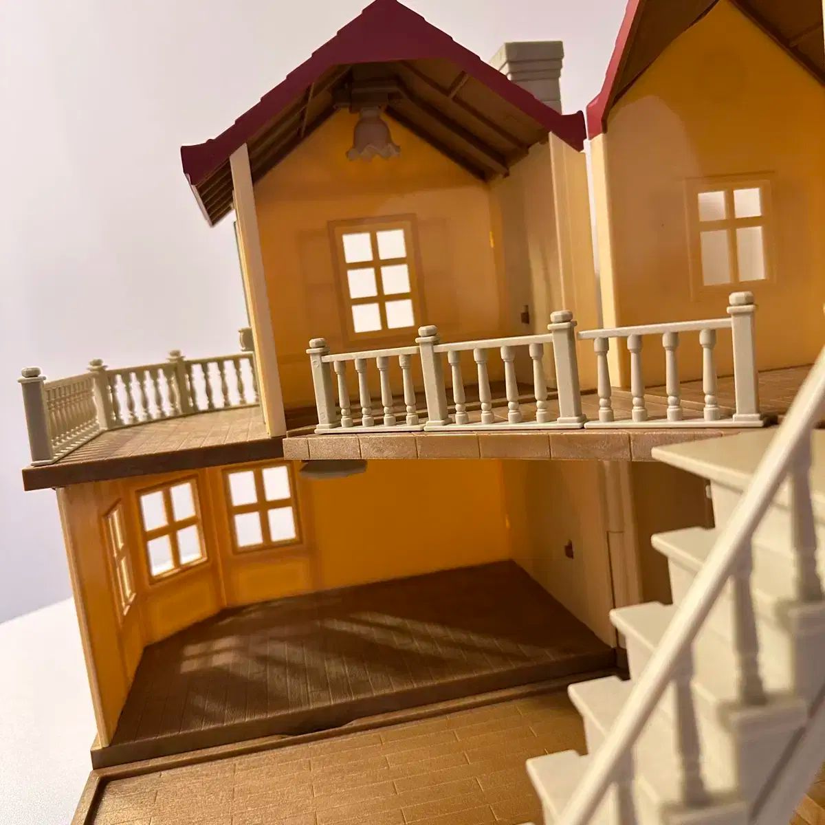 Sylvanian Families シルバニアファミリー 二階建ての家 人形の ジップ