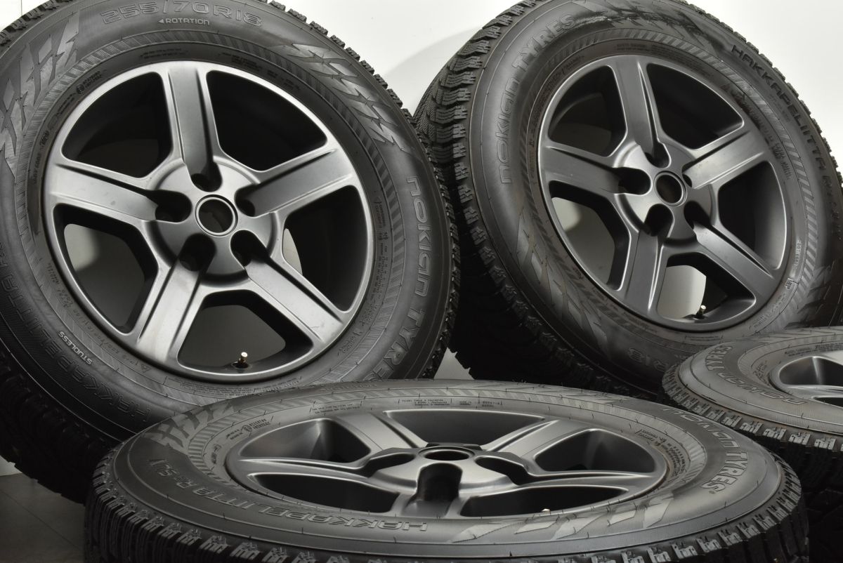 ケア ランドローバー ディフェンダー 純正 18in 8J 41.5 PCD120 ノキアン ハッカペリッタ R3 SUV 255 70R18 品番 L8B2-1007-BB