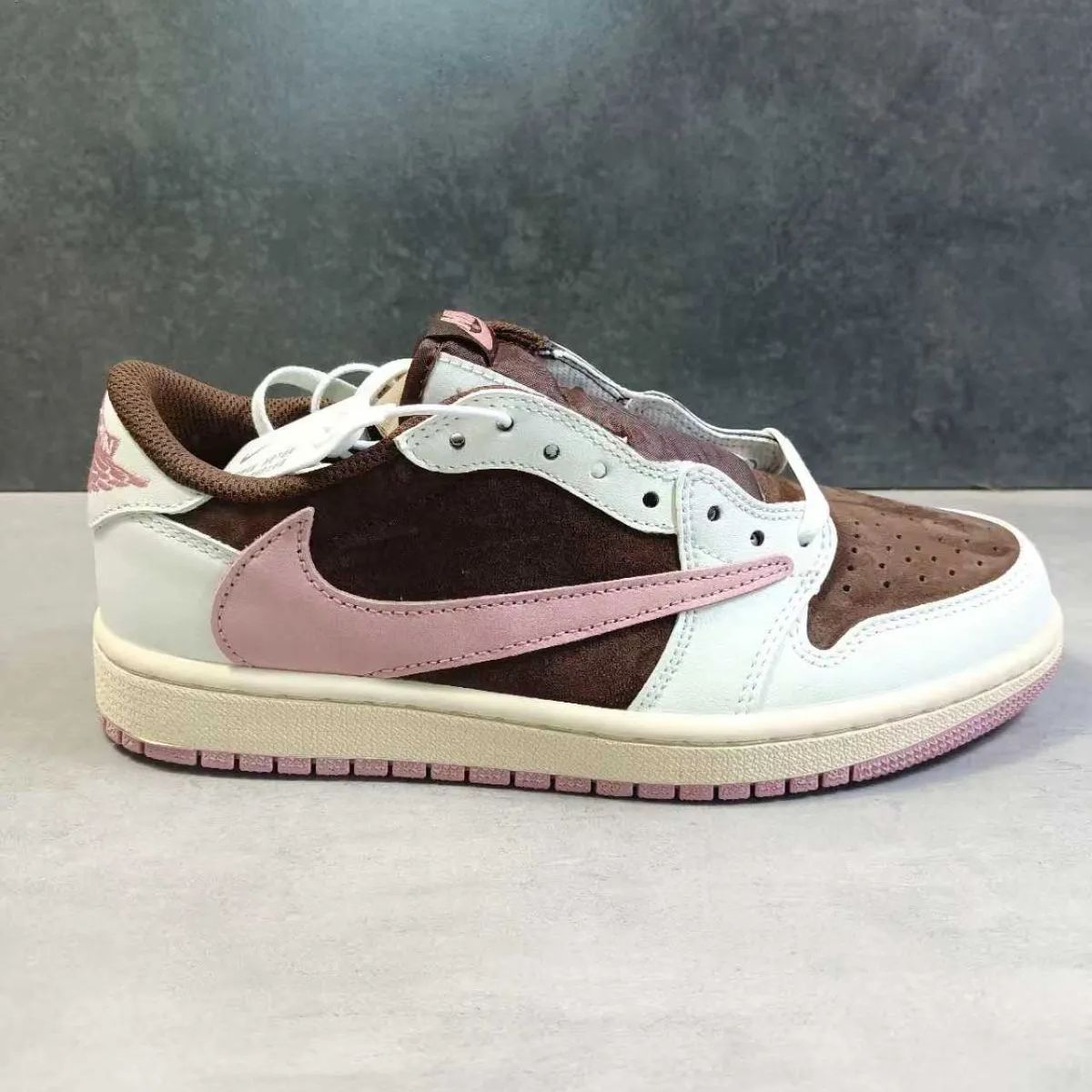 Travis Scott x Air Jordan 1LOW OG SP