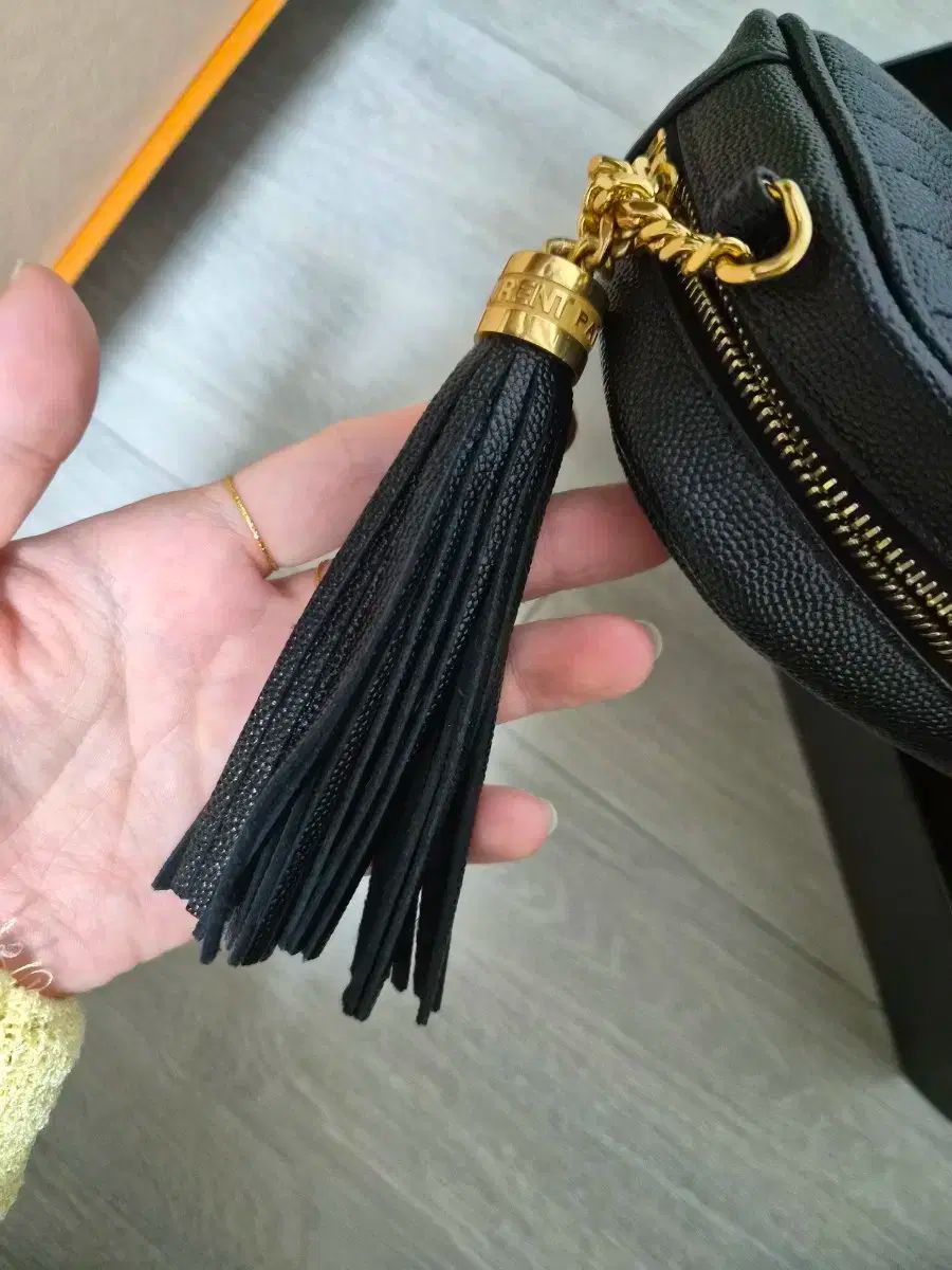 Saint Laurent サンローラン ルー カメラバッグ DECORATOM_COM_BR