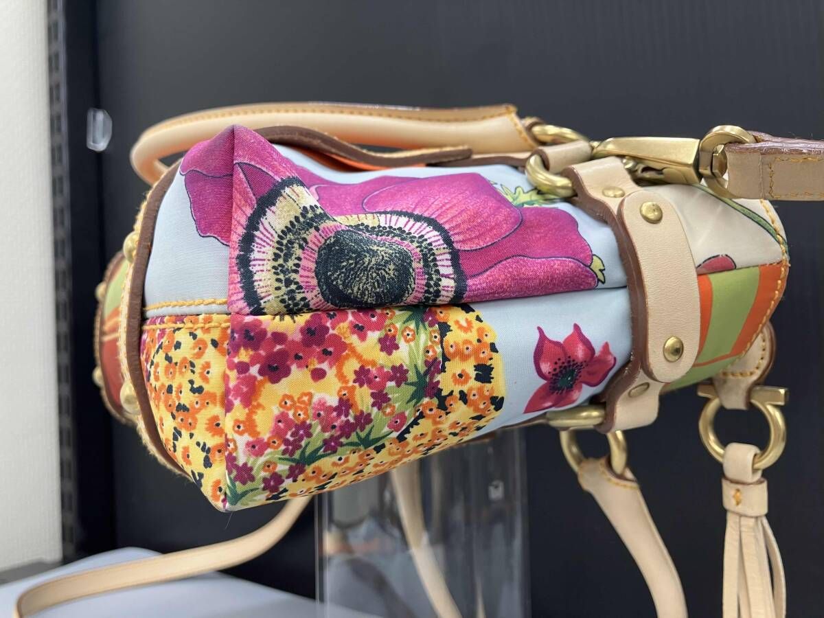 Ferragamo サルヴァトーレ