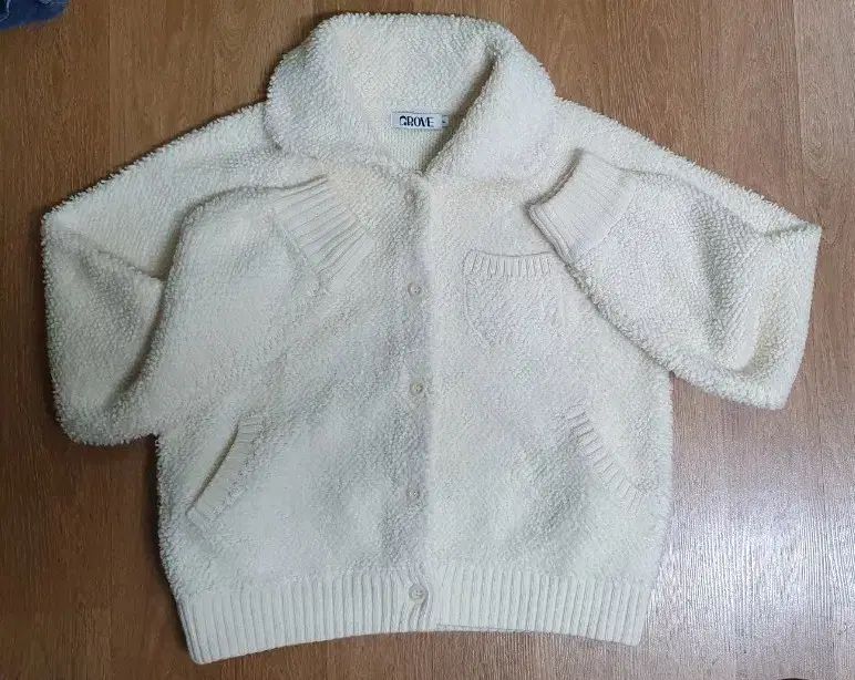 GROVE グローブ アイボリー ブークレ カーディガン Free ほぼ