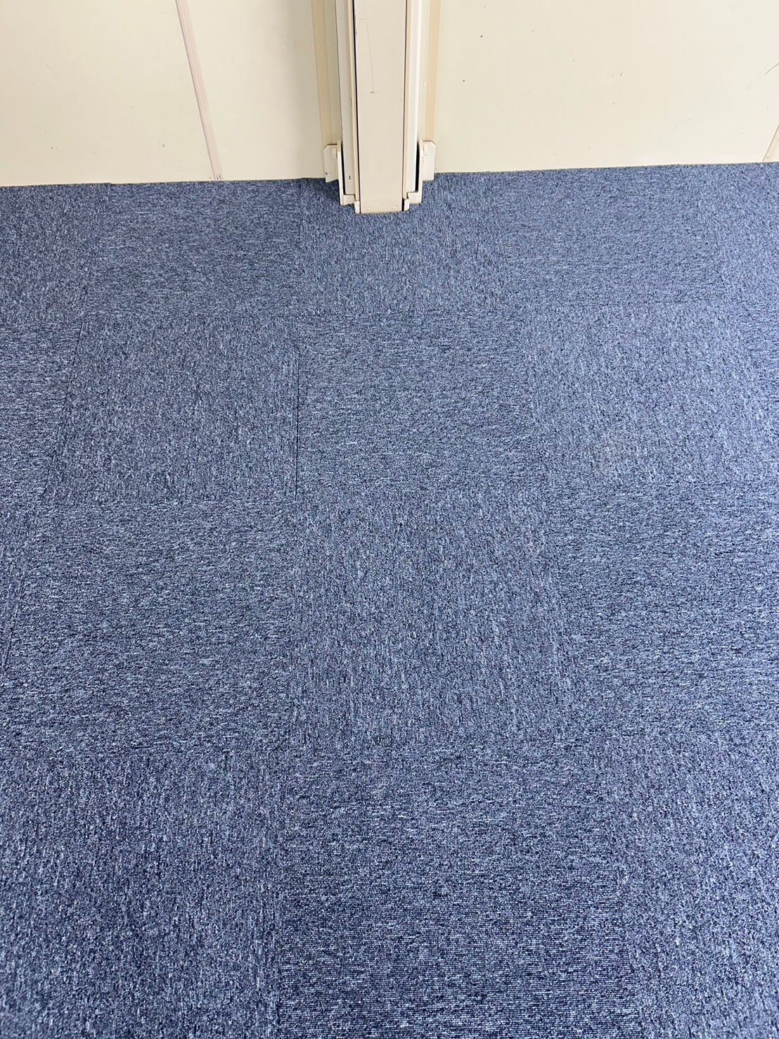 タイルカーペット中古判定A-約100枚 最安値 タイルカーペット 中古美品 まとめ売り 20枚 - メルカリ