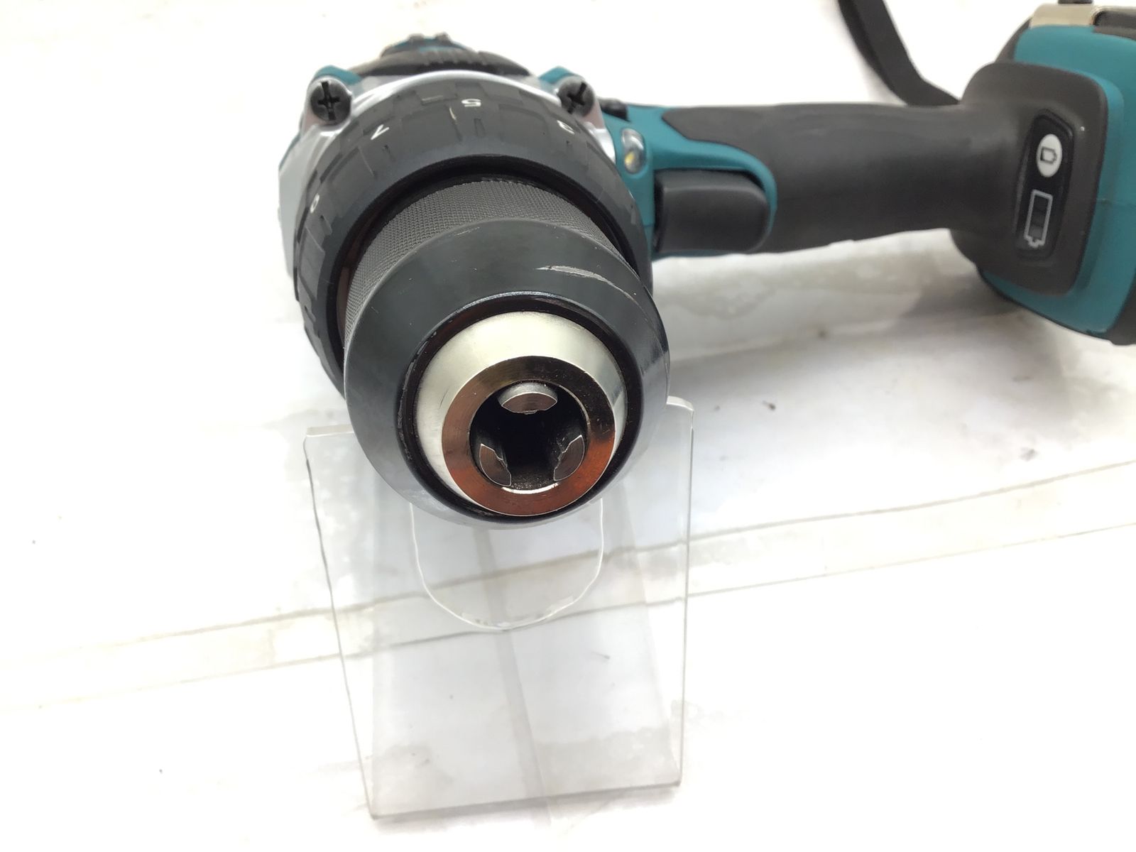 ★1円スタート!!★ HILTI　ヒルティ　14.4V 充電式インパクトドライバー　SID14-A　【久留米店】 ★3.3Ahバッテリー2個付き★ 新品未使用HILTI ヒルティ 14.4V インパクトドライバー バッテリー1