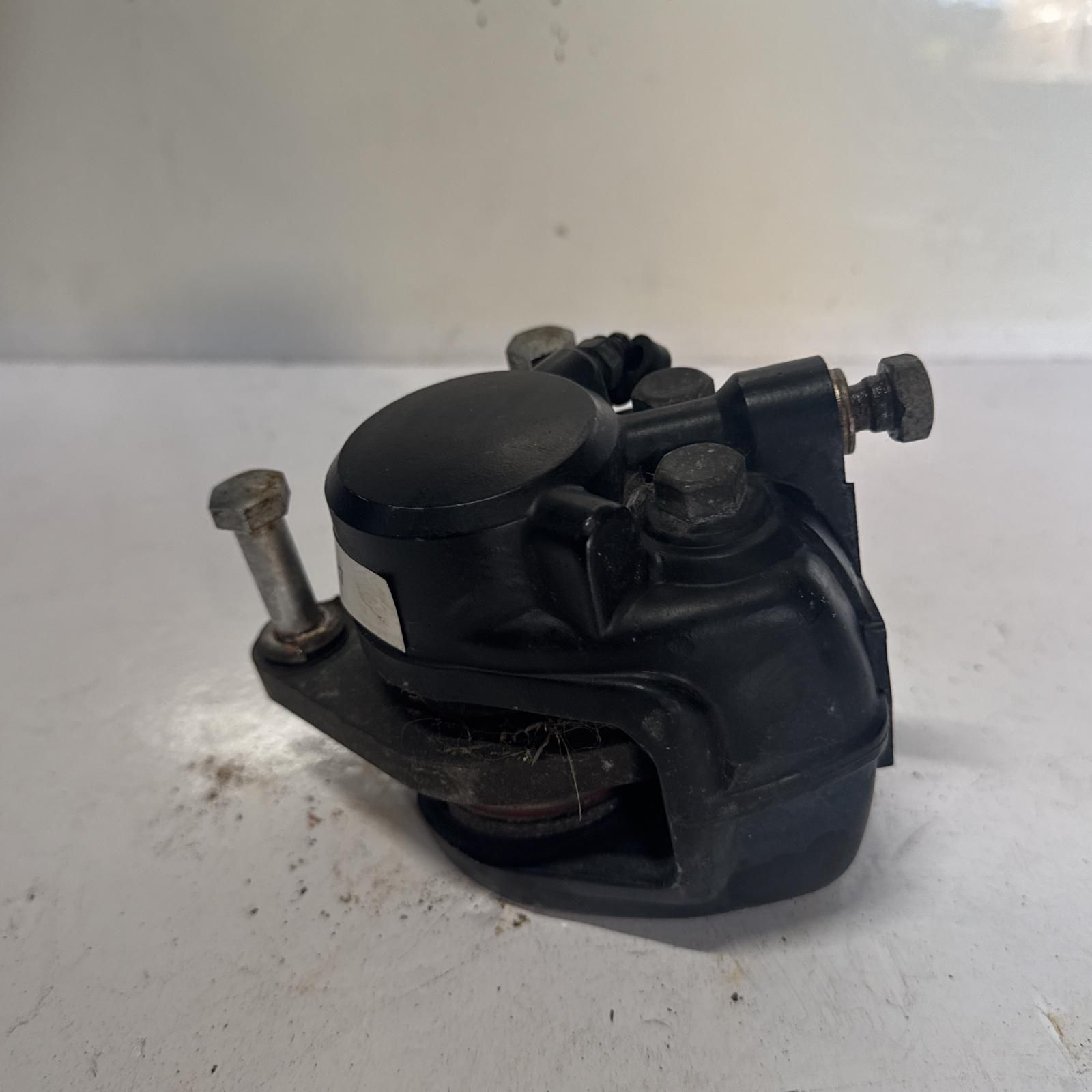 カワサキ GPZ1100 フロントブレーキキャリパー 左右 中古