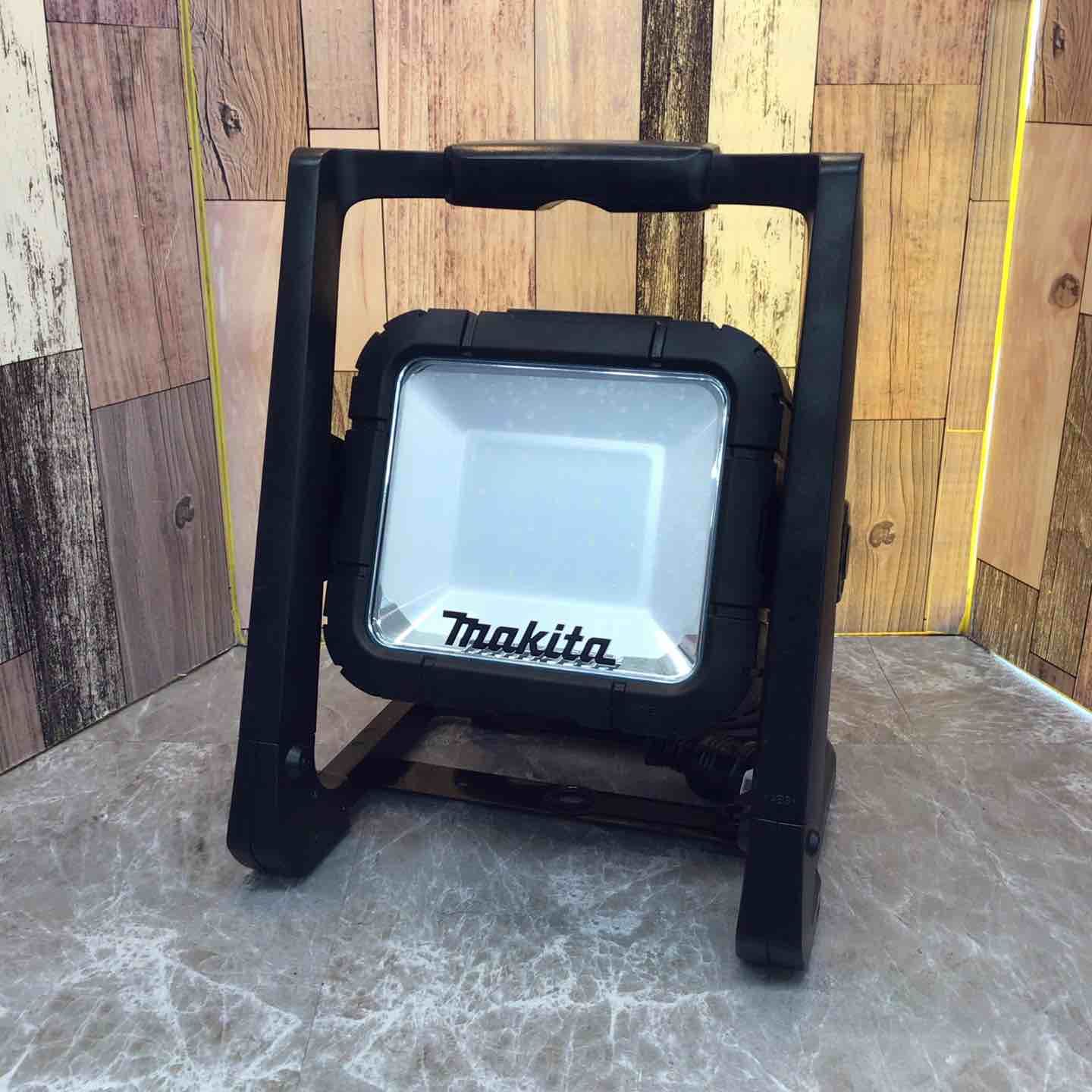 ☆マキタ(makita) コードレスLEDスタンドライト ML805【八潮店