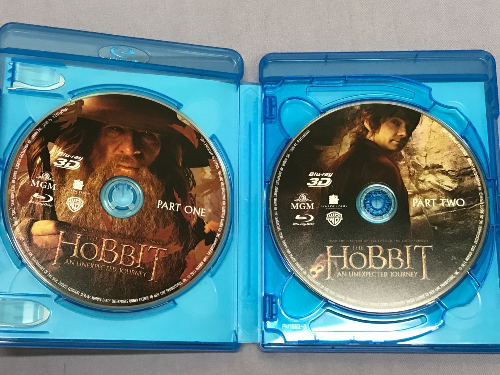 Blu-ray】ホビット 思いがけない冒険 3D＆2D ブルーレイセット 4